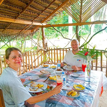 Gimhana Homestay Сигирия Экстерьер фото