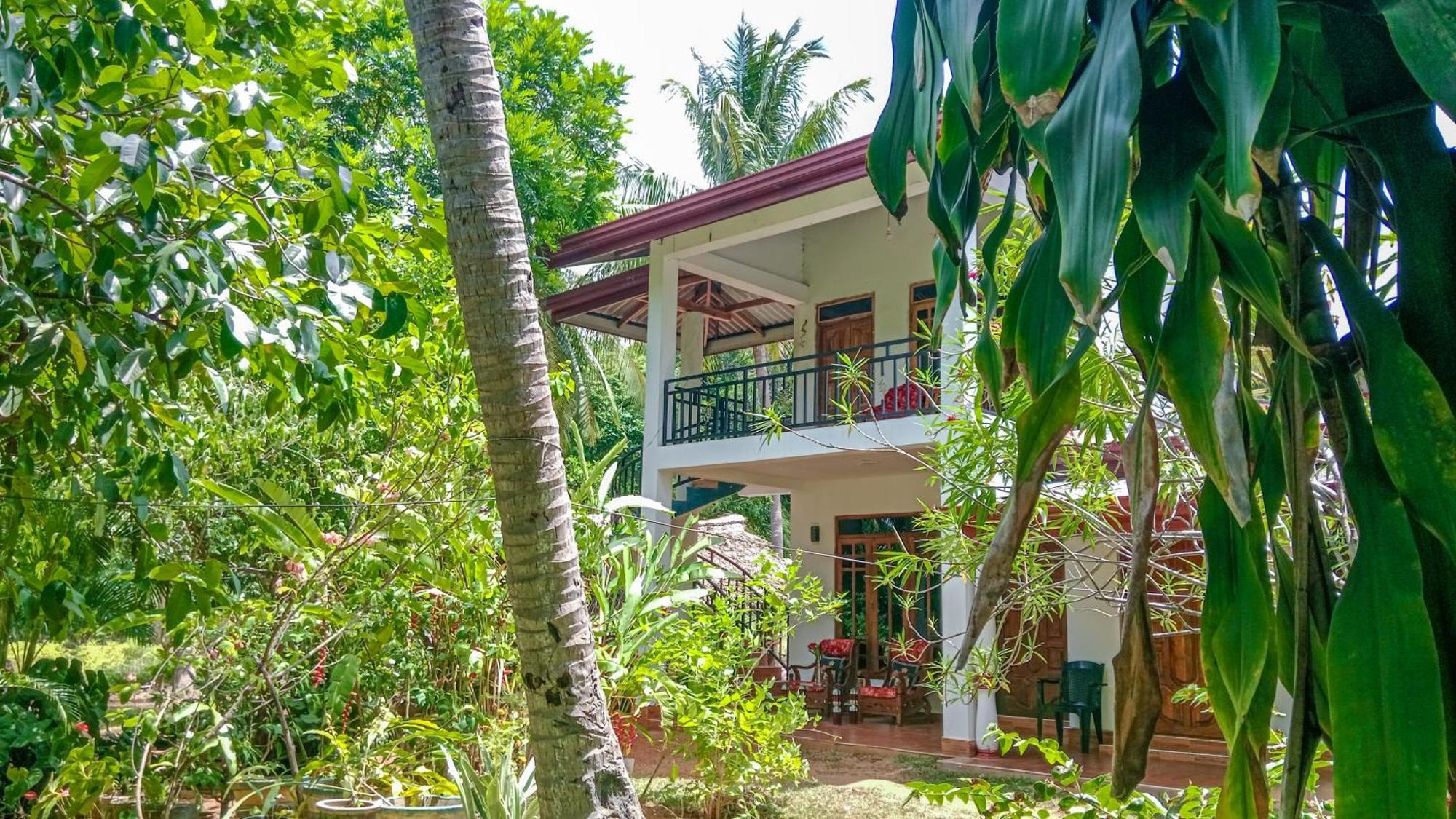 Gimhana Homestay Сигирия Экстерьер фото