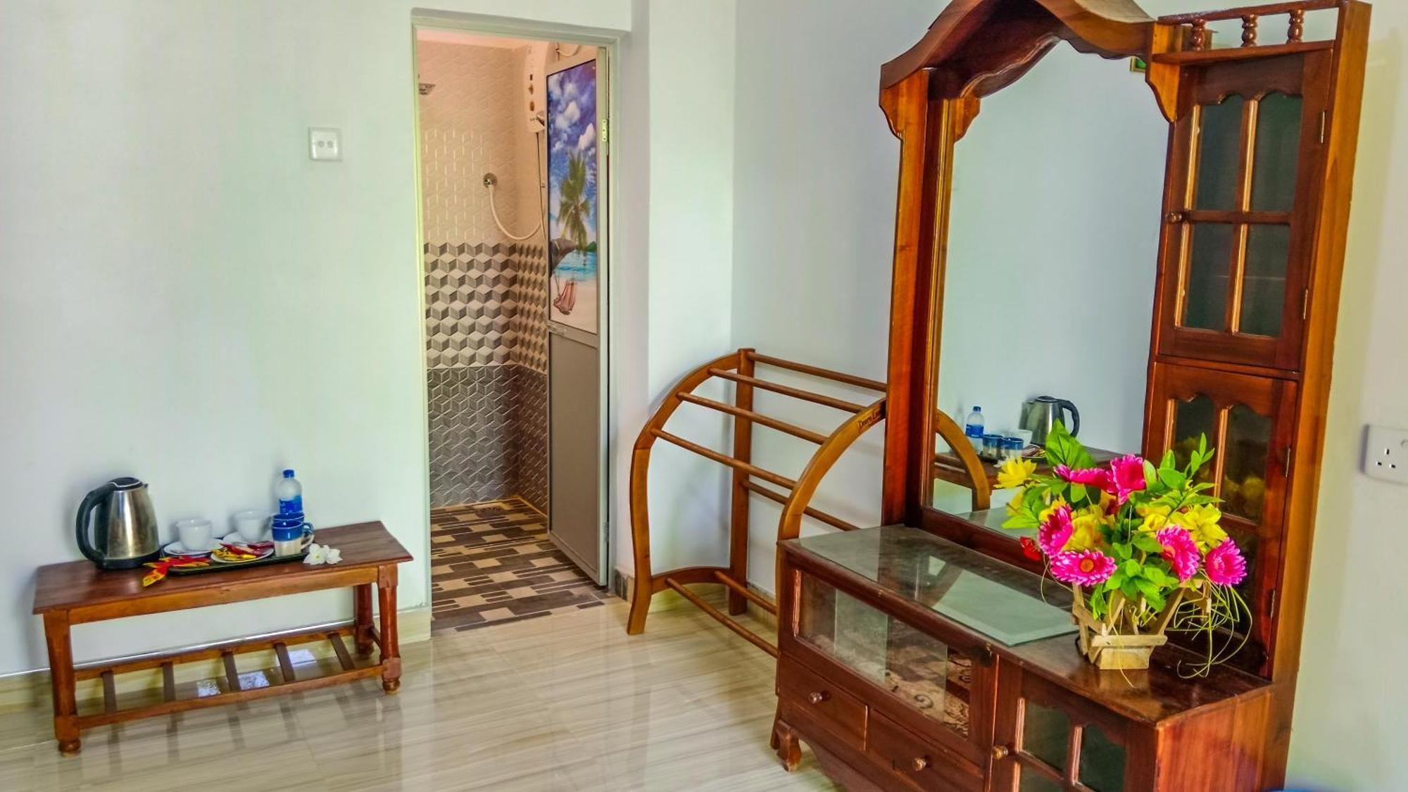 Gimhana Homestay Сигирия Экстерьер фото