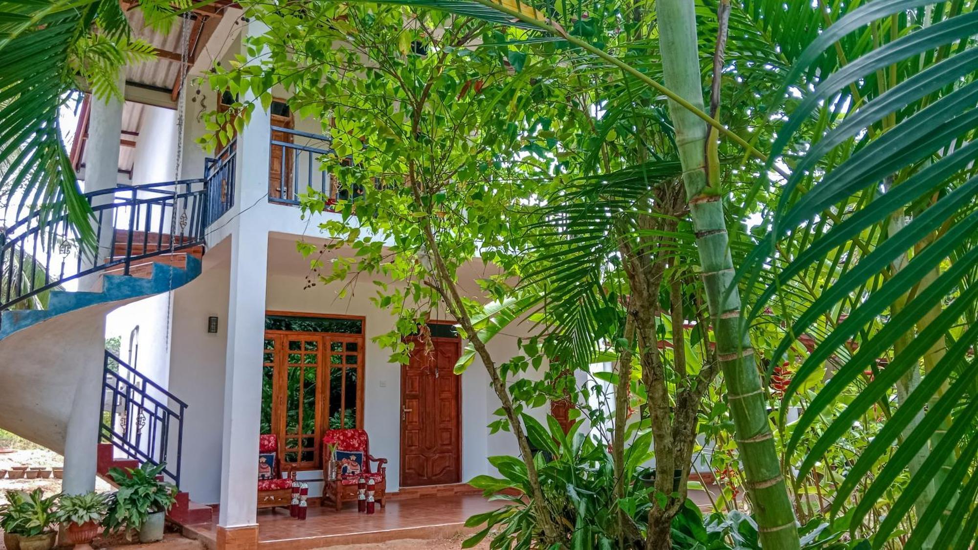 Gimhana Homestay Сигирия Экстерьер фото