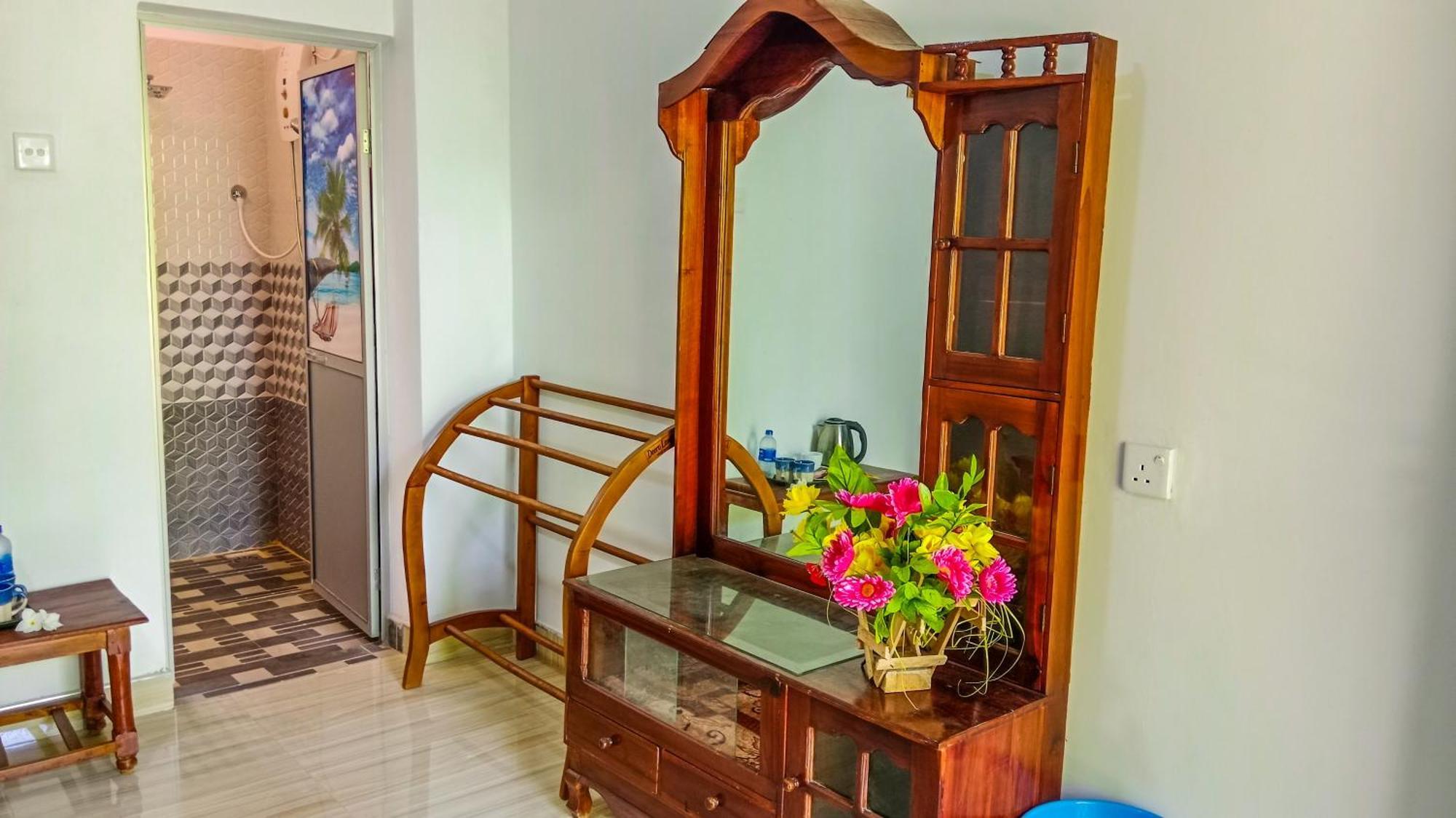 Gimhana Homestay Сигирия Экстерьер фото