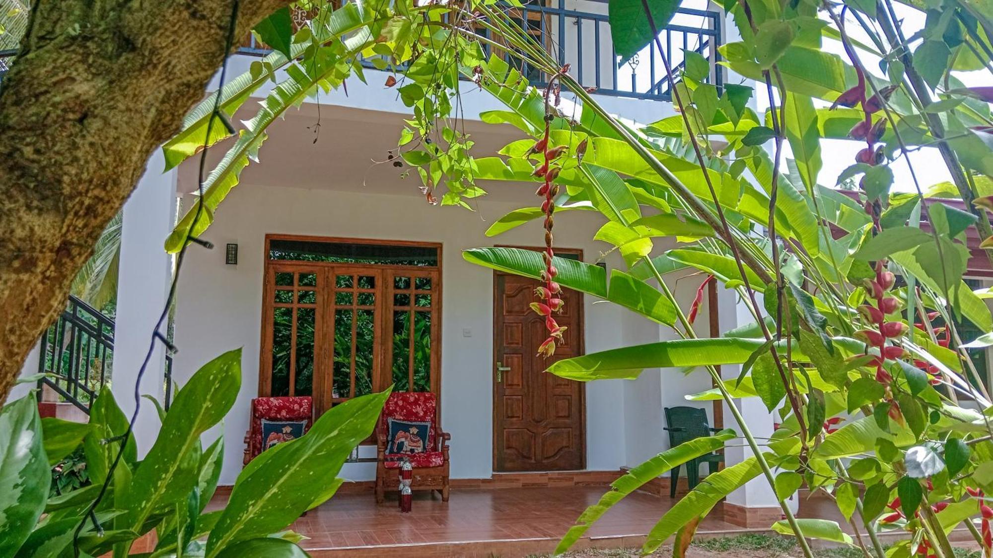 Gimhana Homestay Сигирия Экстерьер фото
