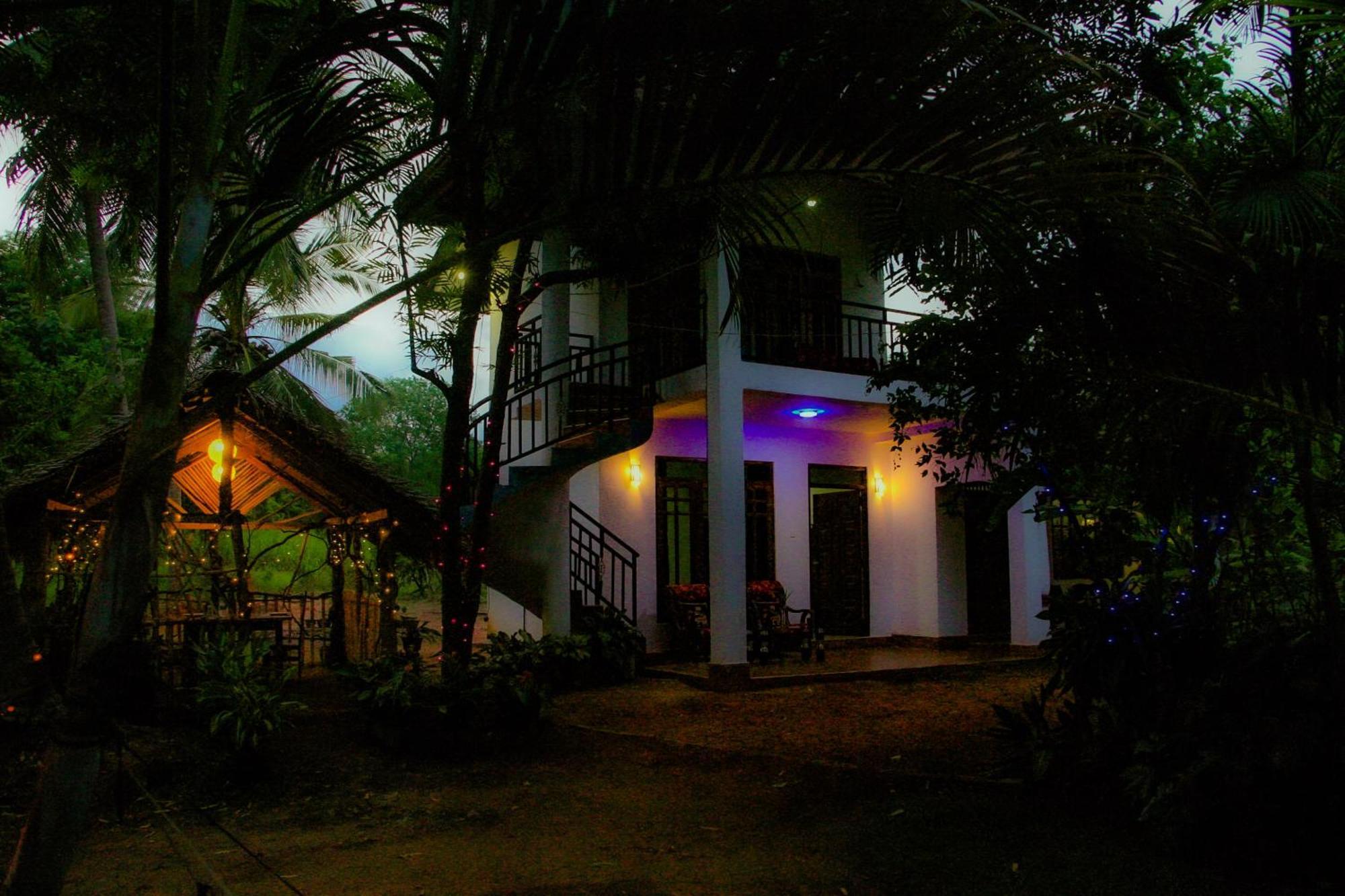 Gimhana Homestay Сигирия Экстерьер фото