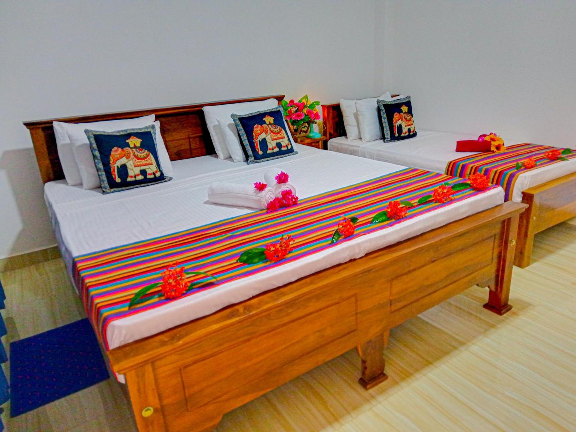 Gimhana Homestay Сигирия Экстерьер фото