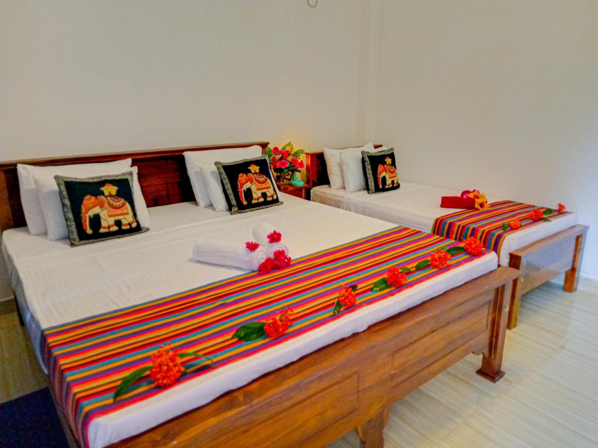 Gimhana Homestay Сигирия Экстерьер фото
