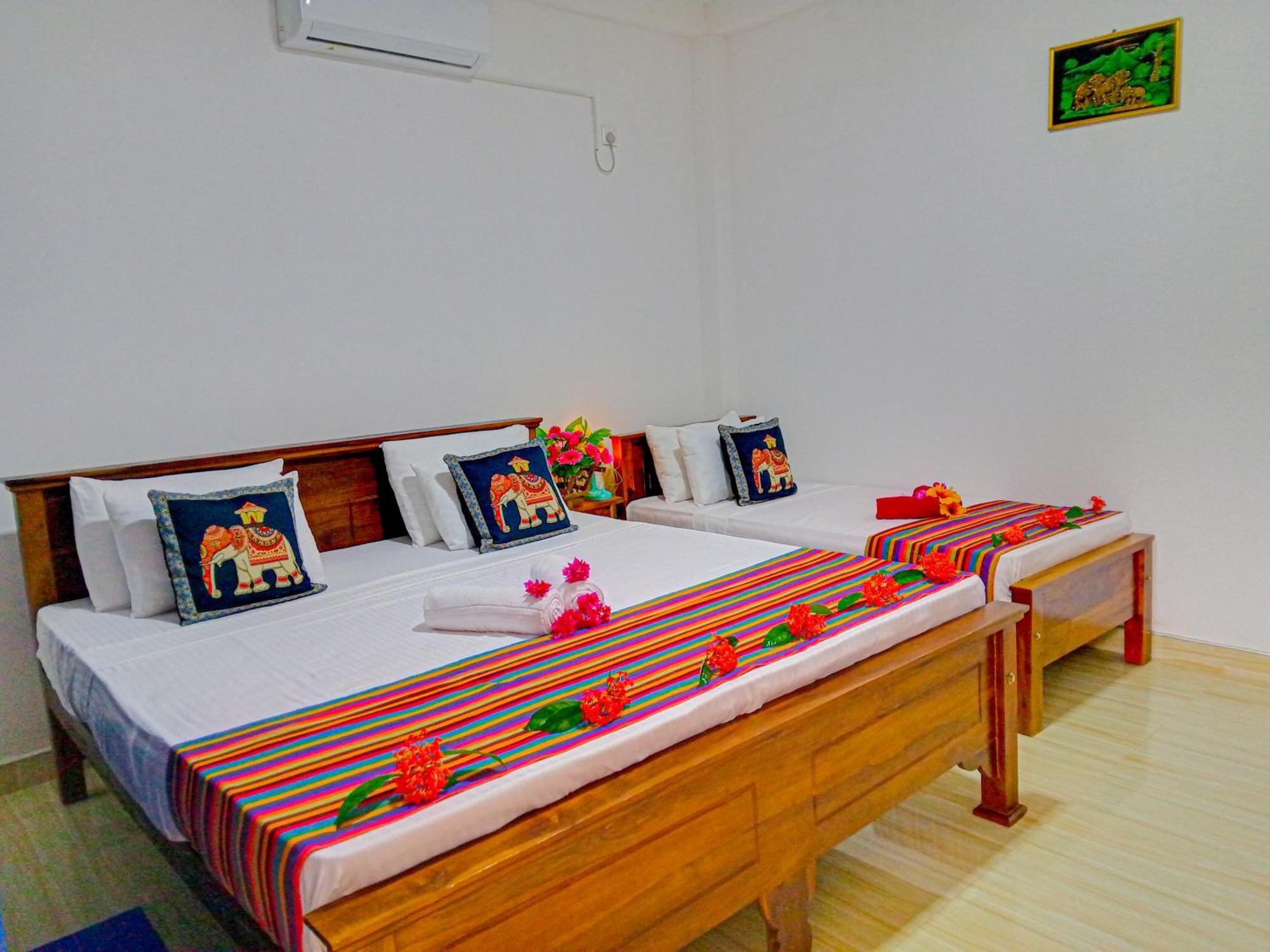 Gimhana Homestay Сигирия Экстерьер фото